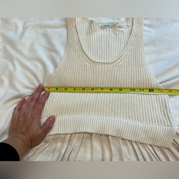 Kimchi Blue Ivory Knit and Flowy Babydoll Style Top Size M - Picture 14 of 14